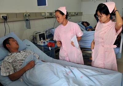 县人民医院7名护士被杀(县人民医院护士多少钱一个月)