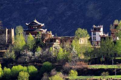 丹巴甲居藏寨风景区(丹巴甲居藏寨风景区门票多少钱)