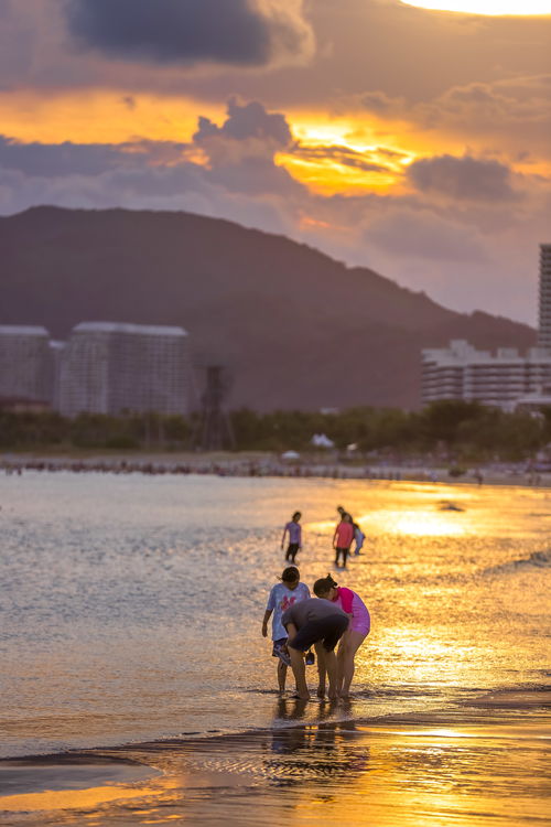 夏季适合带孩子旅游的地方(夏季适合带孩子旅游的地方北京)